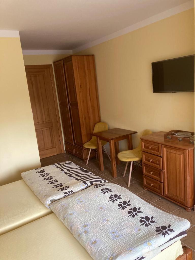 Pod Delfinem Rewal Appartement Buitenkant foto