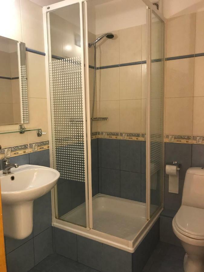 Pod Delfinem Rewal Appartement Buitenkant foto