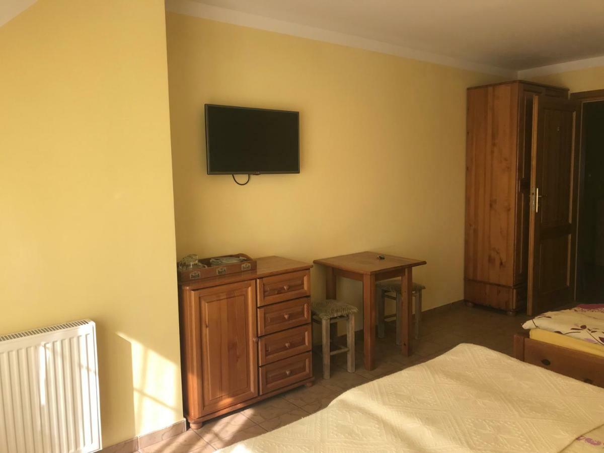 Pod Delfinem Rewal Appartement Buitenkant foto
