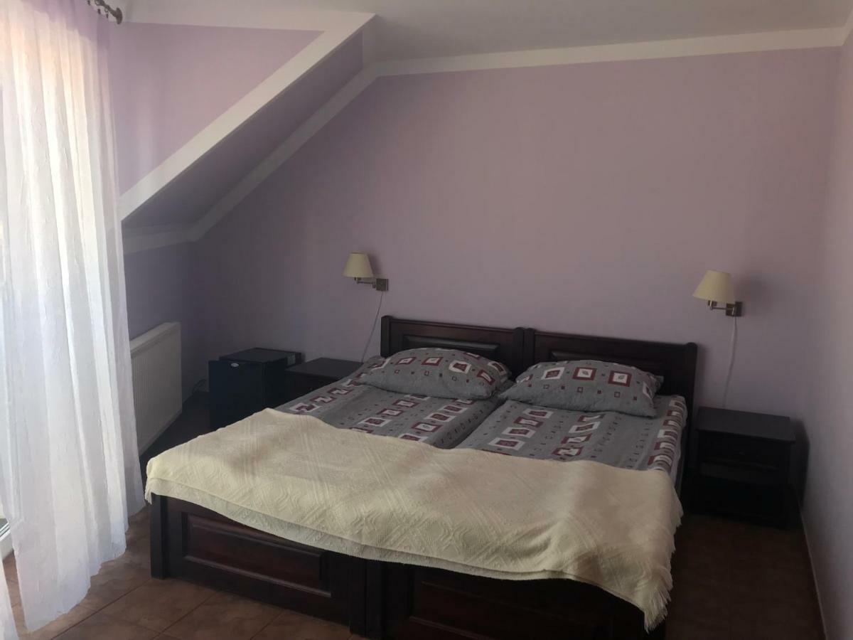 Pod Delfinem Rewal Appartement Buitenkant foto